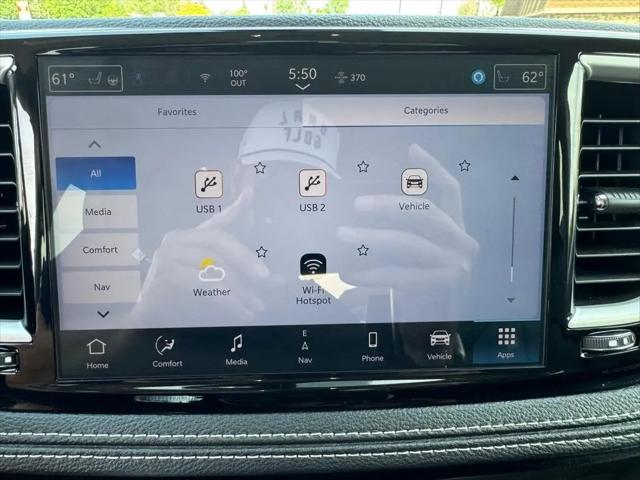 2024 Chrysler Pacifica Hybrid Select