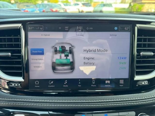 2024 Chrysler Pacifica Hybrid Select