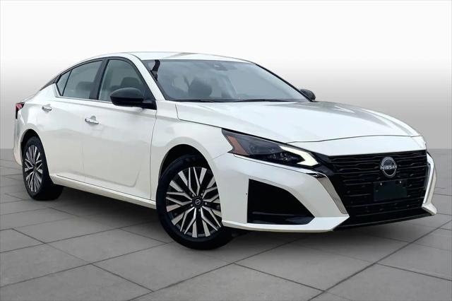 2025 Nissan Altima SV FWD