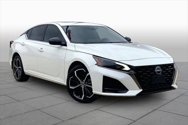 2023 Nissan Altima SR Intelligent AWD