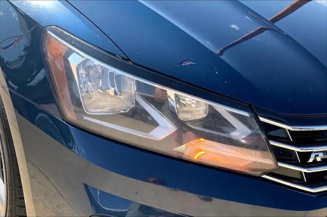 2018 Volkswagen Passat 2.0T R-Line