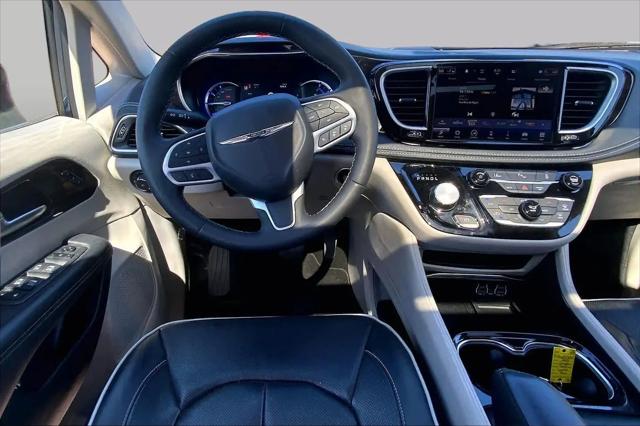 2023 Chrysler Pacifica Hybrid Limited
