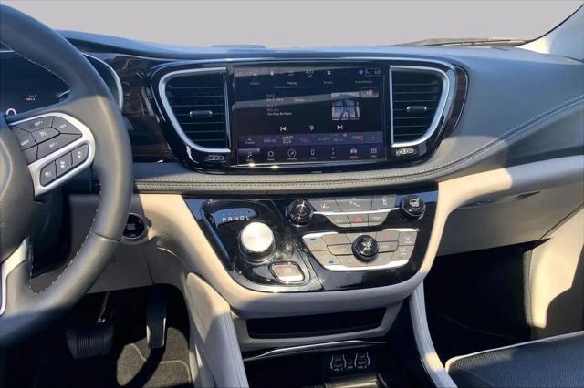 2023 Chrysler Pacifica Hybrid Limited