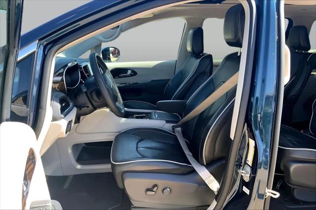 2023 Chrysler Pacifica Hybrid Limited