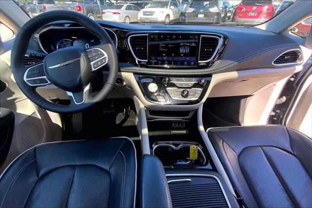 2023 Chrysler Pacifica Hybrid Limited