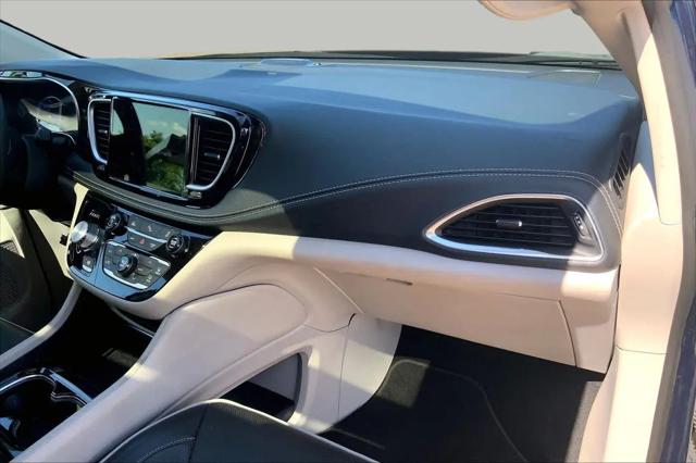 2023 Chrysler Pacifica Hybrid Limited