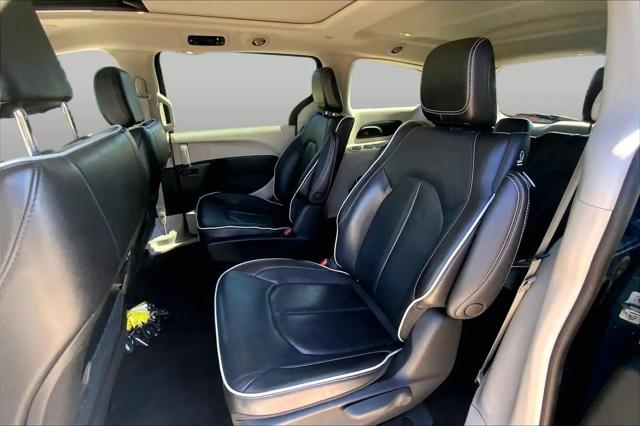 2023 Chrysler Pacifica Hybrid Limited