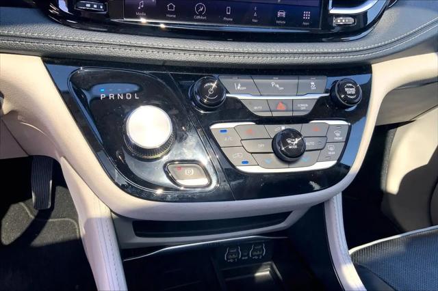 2023 Chrysler Pacifica Hybrid Limited