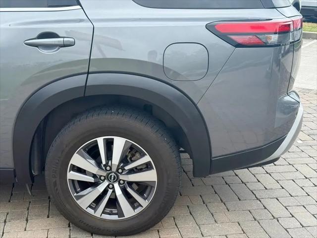 2023 Nissan Pathfinder SL 4WD