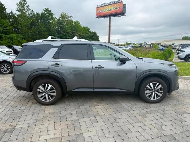 2023 Nissan Pathfinder SL 4WD