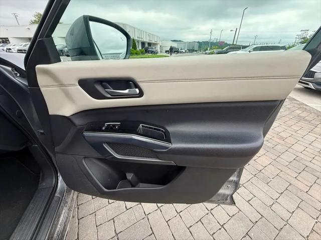 2023 Nissan Pathfinder SL 4WD