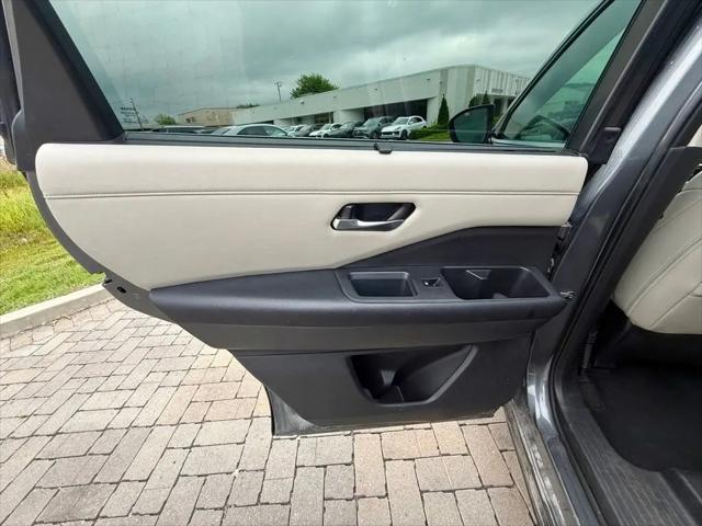2023 Nissan Pathfinder SL 4WD