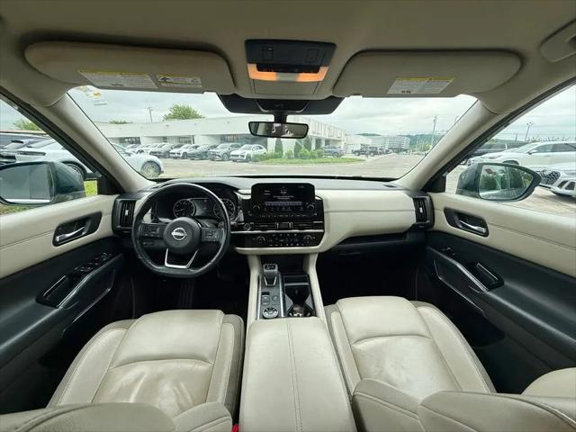 2023 Nissan Pathfinder SL 4WD