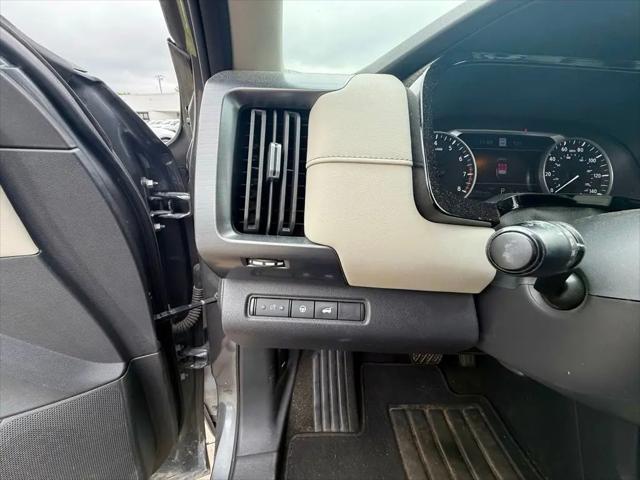 2023 Nissan Pathfinder SL 4WD