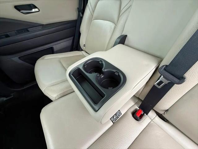 2023 Nissan Pathfinder SL 4WD