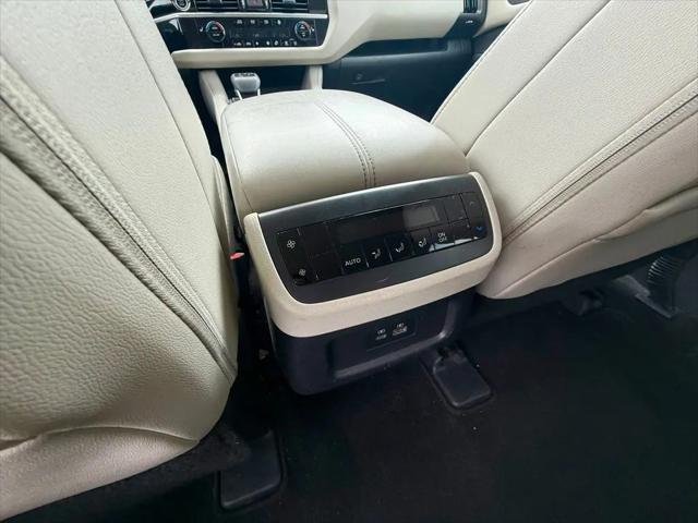 2023 Nissan Pathfinder SL 4WD