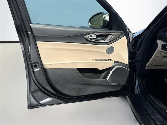 2023 Alfa Romeo Giulia Lusso AWD