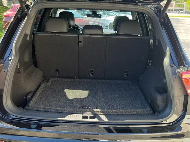2022 Volkswagen Tiguan 2.0T SE R-Line Black