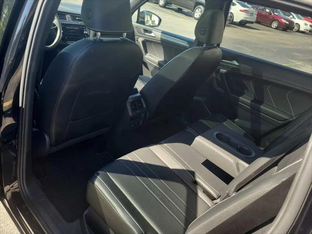 2022 Volkswagen Tiguan 2.0T SE R-Line Black