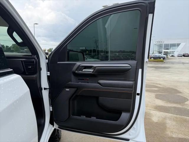 2023 GMC Sierra 1500 4WD Crew Cab Short Box AT4