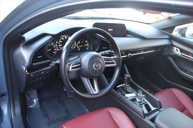 2022 Mazda Mazda3 Carbon Edition