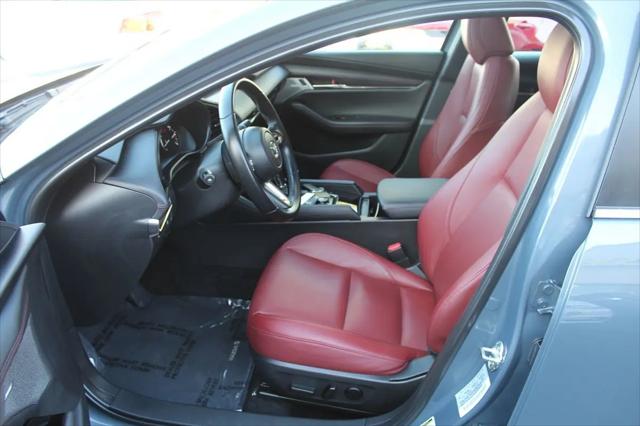 2022 Mazda Mazda3 Carbon Edition