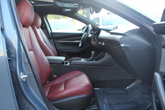 2022 Mazda Mazda3 Carbon Edition