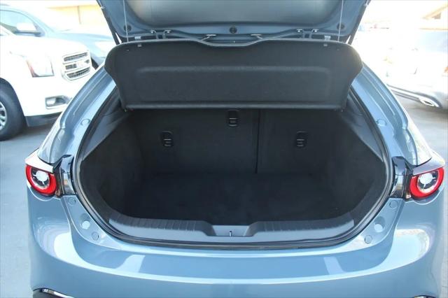 2022 Mazda Mazda3 Carbon Edition
