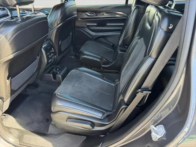 2023 Jeep Grand Cherokee L Altitude 4x4