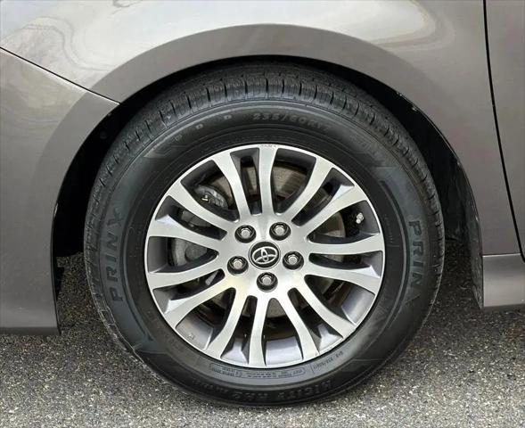 2020 Toyota Sienna XLE