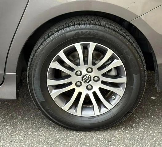 2020 Toyota Sienna XLE