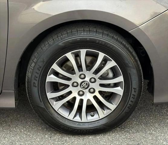 2020 Toyota Sienna XLE