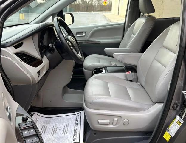 2020 Toyota Sienna XLE