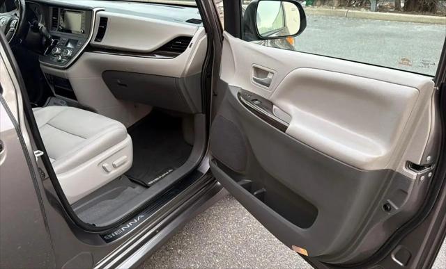 2020 Toyota Sienna XLE