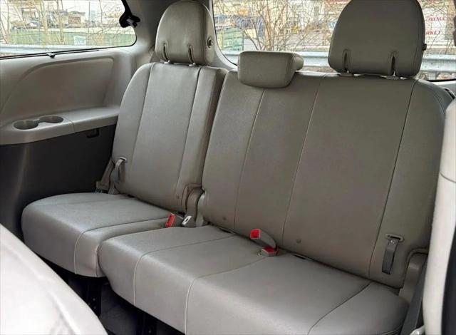 2020 Toyota Sienna XLE