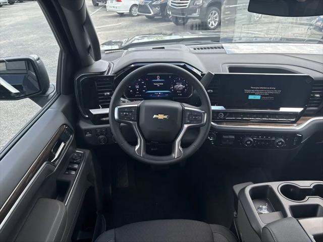 2026 Chevrolet Silverado 1500 4WD Crew Cab Standard Bed LT