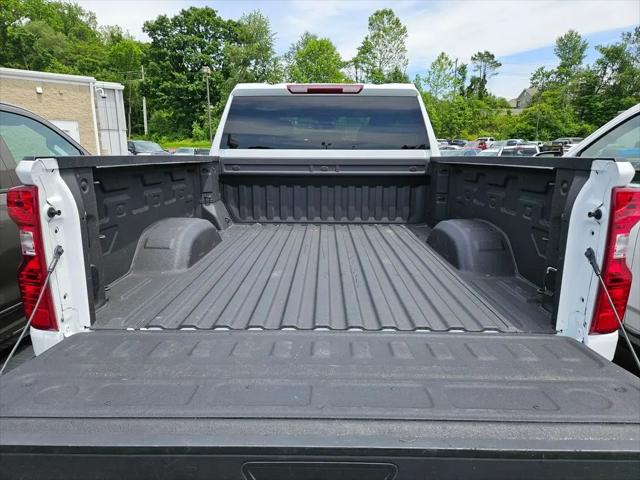 2024 Chevrolet Silverado 2500HD 4WD Crew Cab Standard Bed Custom