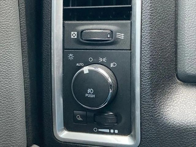 2017 Ram 1500 Lone Star Silver Crew Cab 4x4 5'7" Box