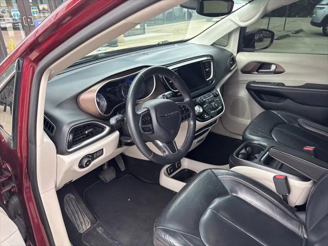 2017 Chrysler Pacifica Touring-L