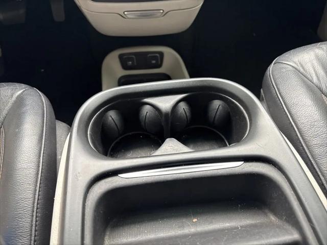 2017 Chrysler Pacifica Touring-L