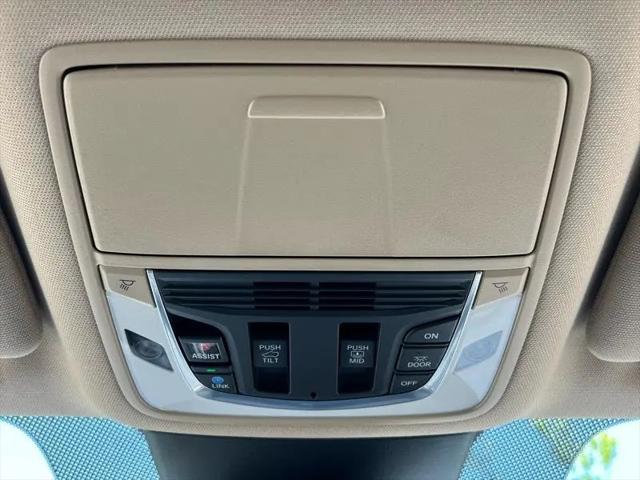2023 Acura MDX Advance Package