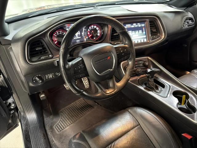 2017 Dodge Challenger SXT Plus