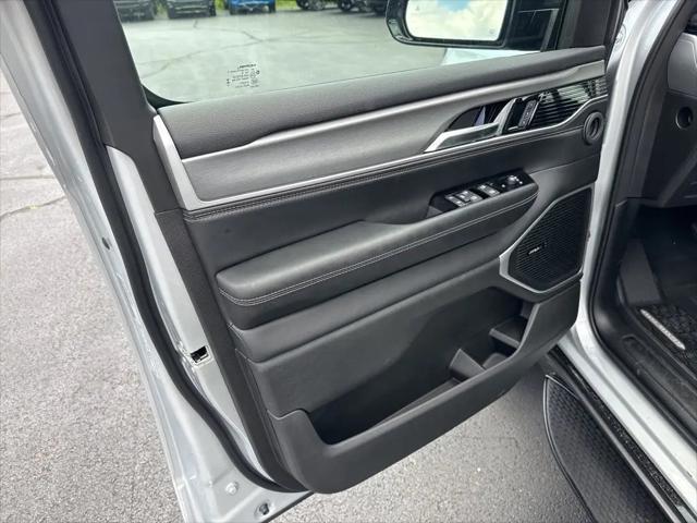 2026 Jeep Grand Wagoneer Upland 4x4