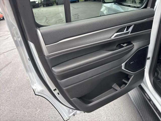 2026 Jeep Grand Wagoneer Upland 4x4