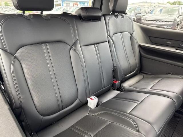 2026 Jeep Grand Wagoneer Upland 4x4