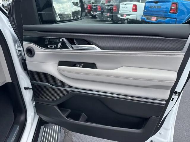 2026 Jeep Grand Wagoneer Summit Obsidian 4x4