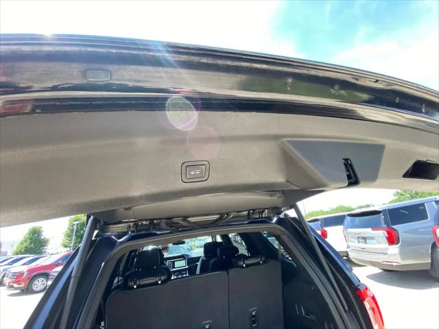 2023 GMC Yukon 4WD Denali