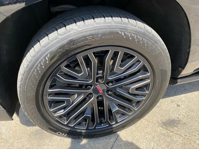 2023 GMC Yukon 4WD Denali
