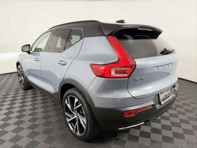 2020 Volvo XC40 T5 R-Design