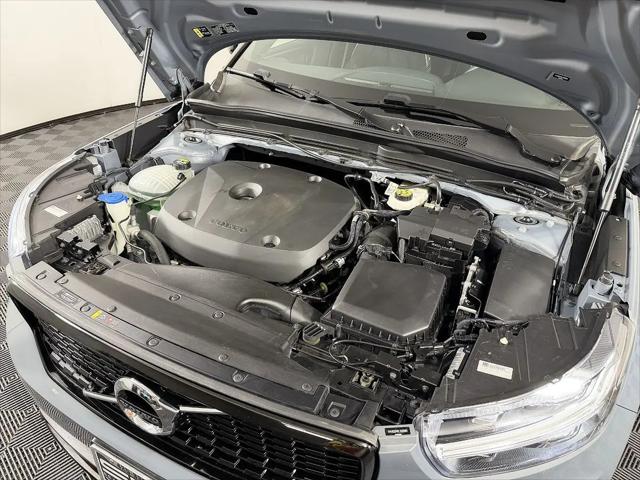 2020 Volvo XC40 T5 R-Design